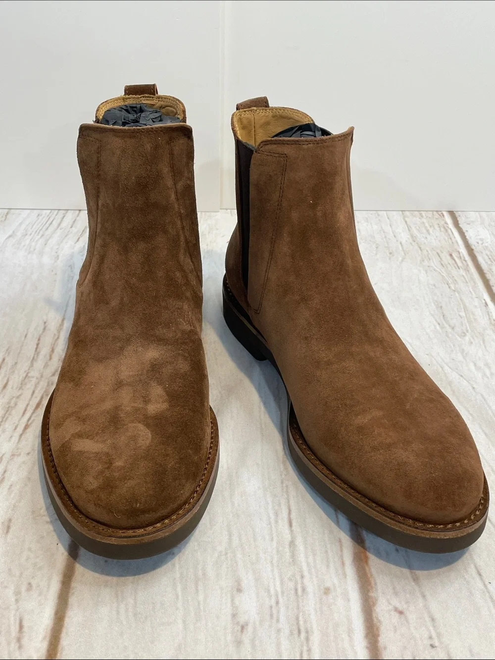 NEW Vince Men’s 7.5 Brown Suede Chelsea Boots Felix Classic